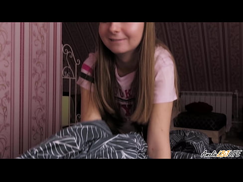 ❤️ Blondie хөхүүл түүний BFF-ийн гүн болон авдаг булэг нь түүний аманд ❤❌ Чанартай секс порно дээр mn.serviporno.ru ❌❤